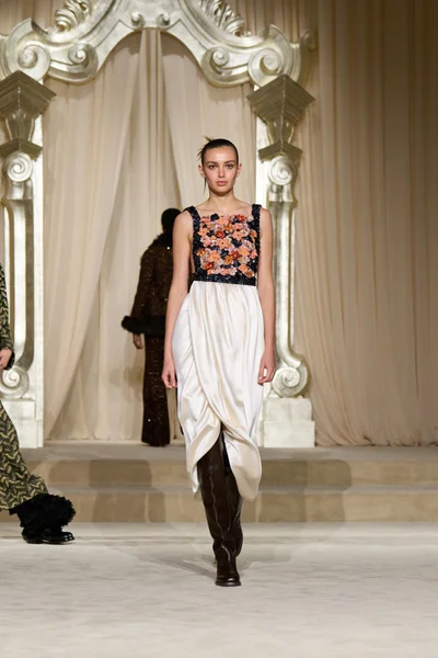 Look 23